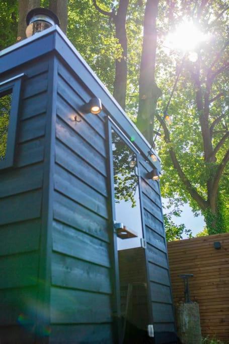 86, Bed & Outdoor Wellness - Sauna, Hottub, Icebath & Outdoor Shower Included! Oisterwijk Exterior photo