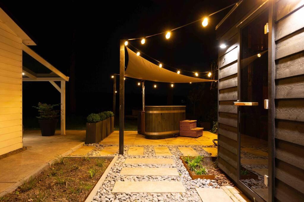86, Bed & Outdoor Wellness - Sauna, Hottub, Icebath & Outdoor Shower Included! Oisterwijk Exterior photo