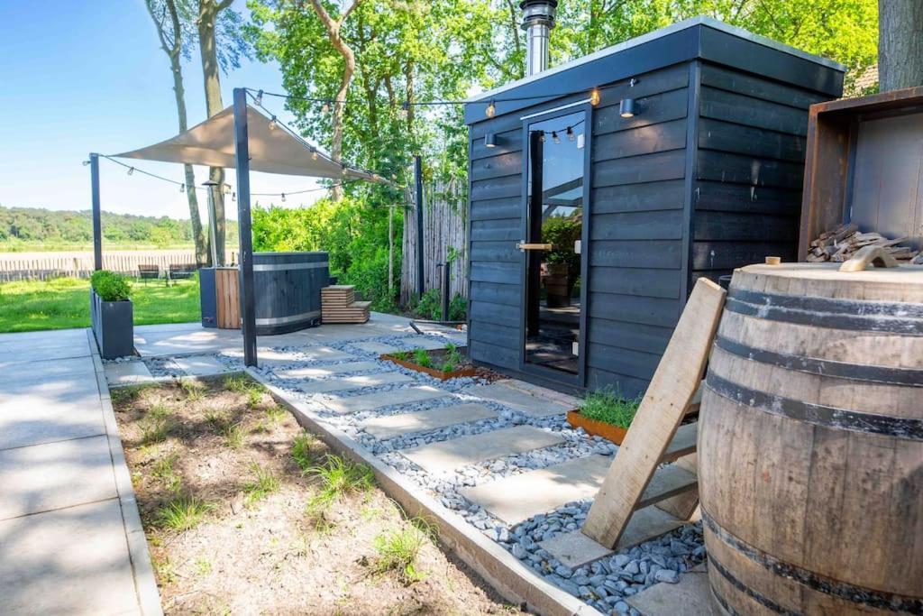 86, Bed & Outdoor Wellness - Sauna, Hottub, Icebath & Outdoor Shower Included! Oisterwijk Exterior photo