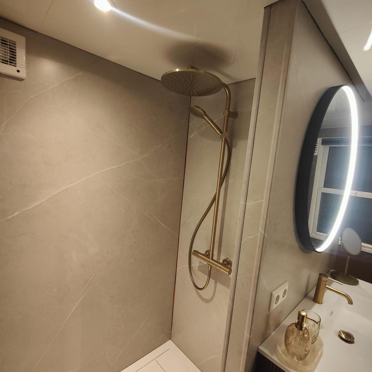 86, Bed & Outdoor Wellness - Sauna, Hottub, Icebath & Outdoor Shower Included! Oisterwijk Exterior photo